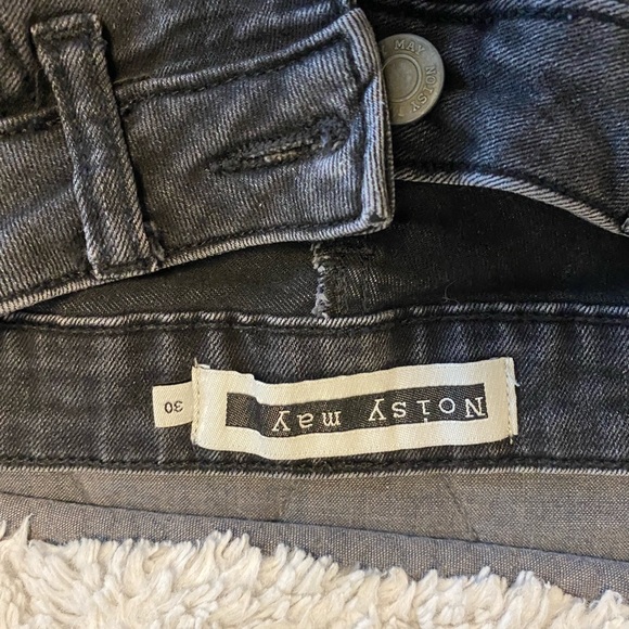 Noisy May Distressed Skinny Jeans - Picture 3 of 3
